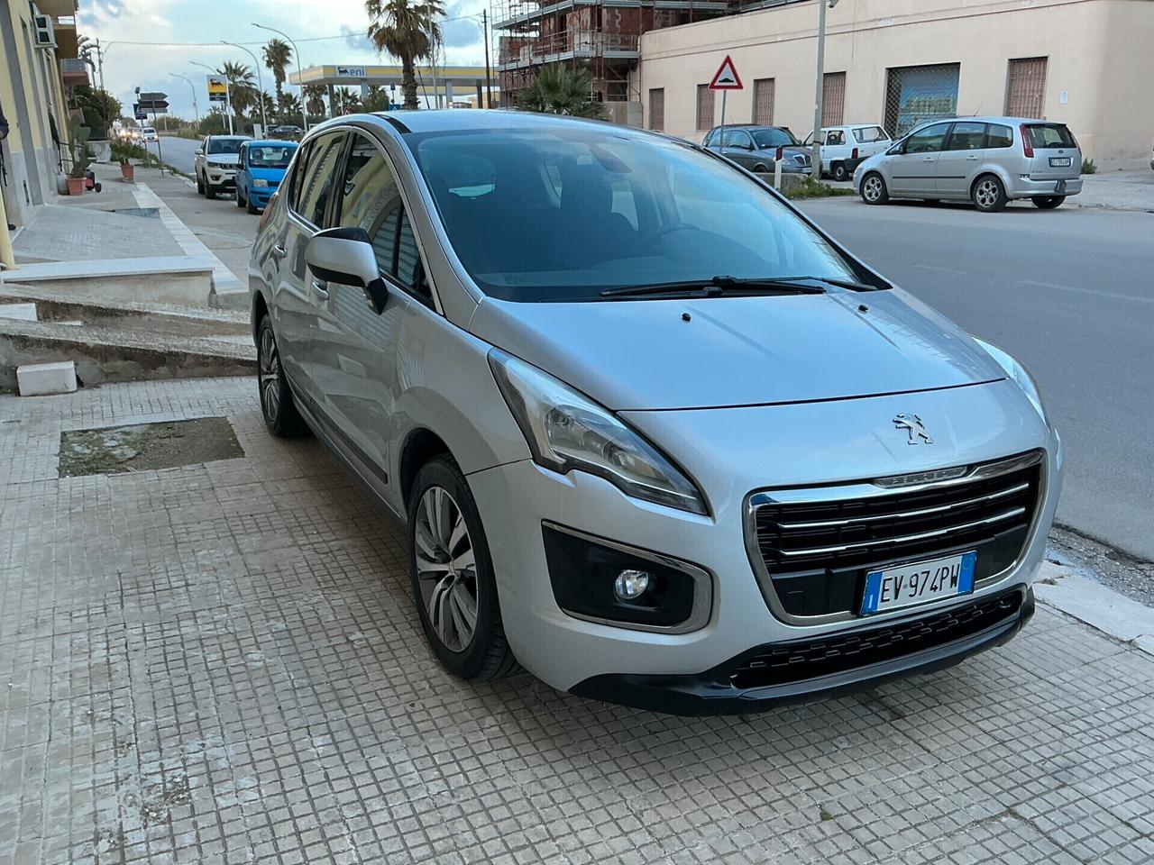 Peugeot 3008 1.6 HDi 115CV Allure