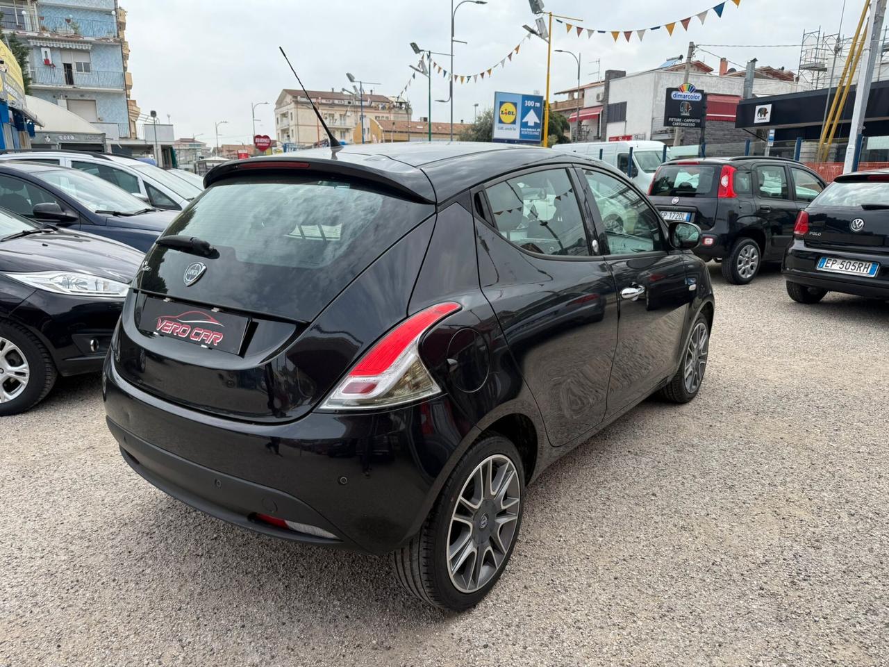 Lancia Ypsilon 1.2 69 CV 5 porte GPL Ecochic Silver