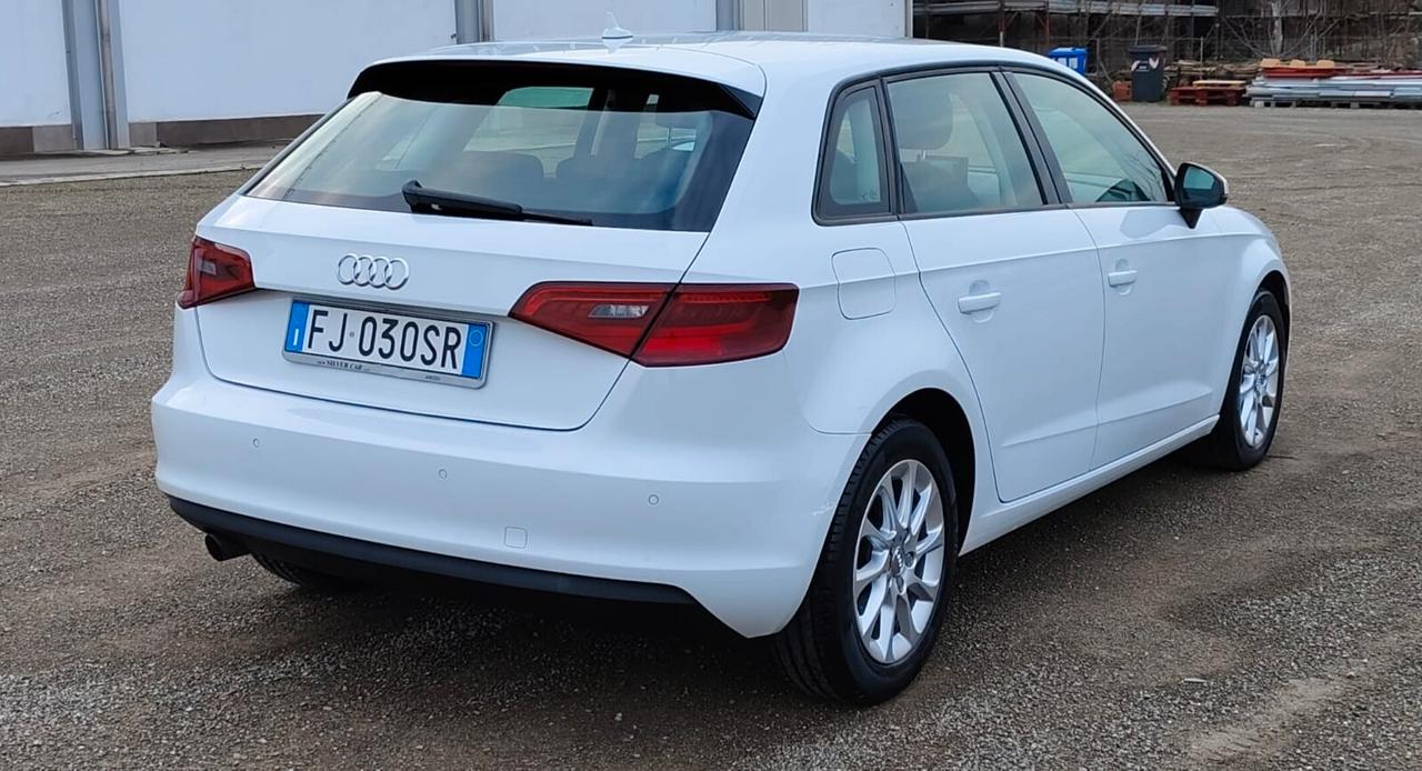 Audi A3 1.6 TDI clean diesel Attraction