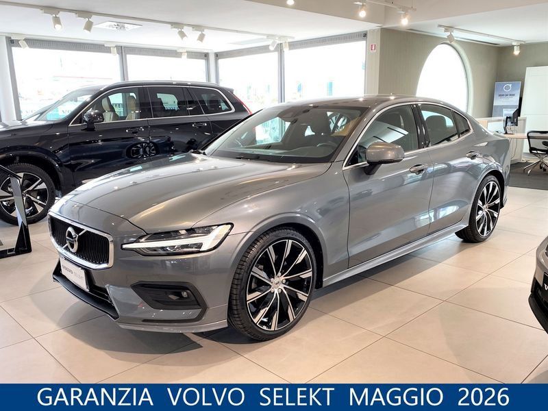 Volvo S60 B3 163 +14 CV M-Hybrid Automatica NAVI LED Momentum Business Pro