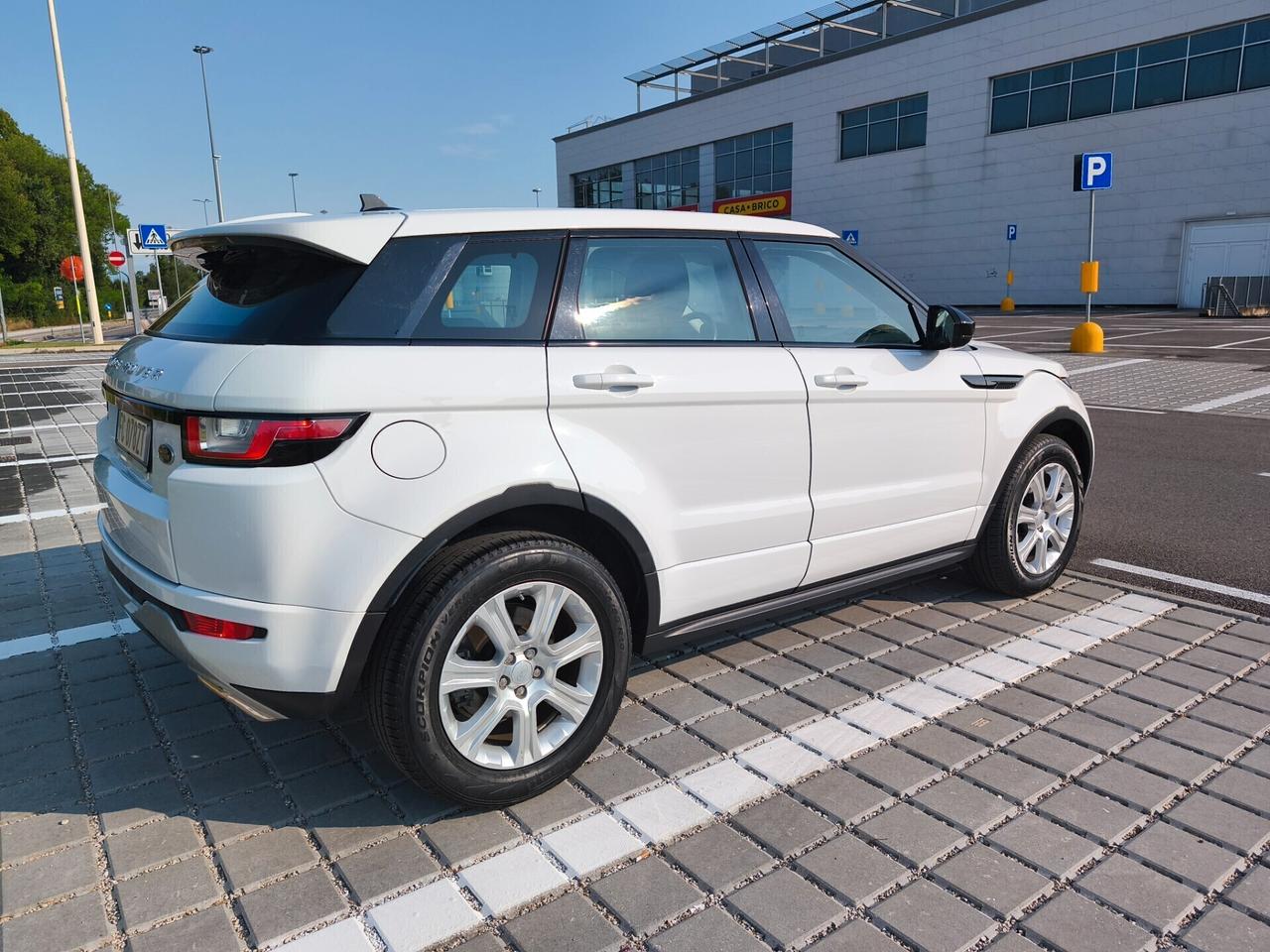 LAND ROVER EVOQUE 2.0D HSE 4X4 KM80MILA