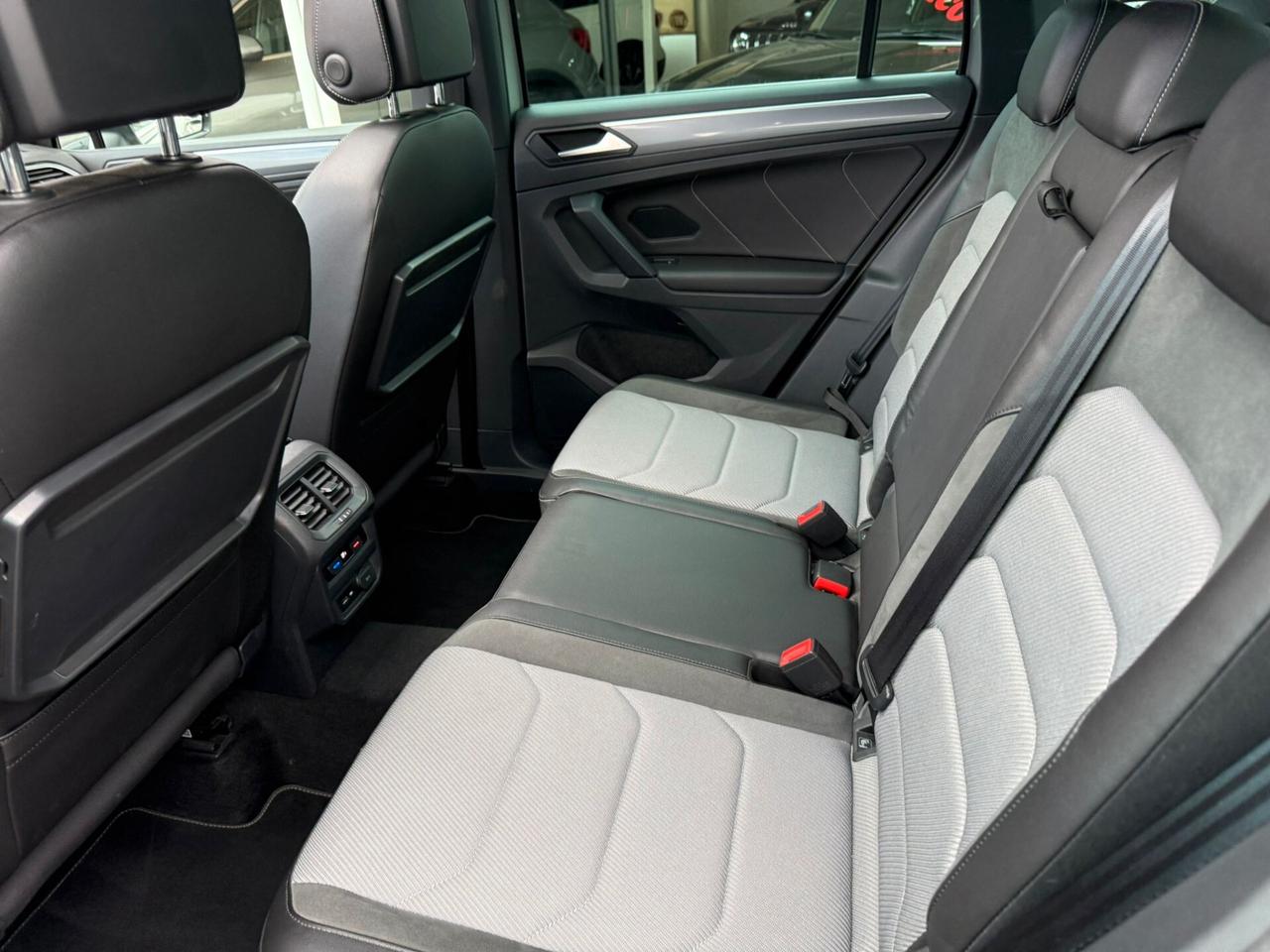 Volkswagen Tiguan 2.0 TDI SCR DSG 4MOTION Advanced BMT