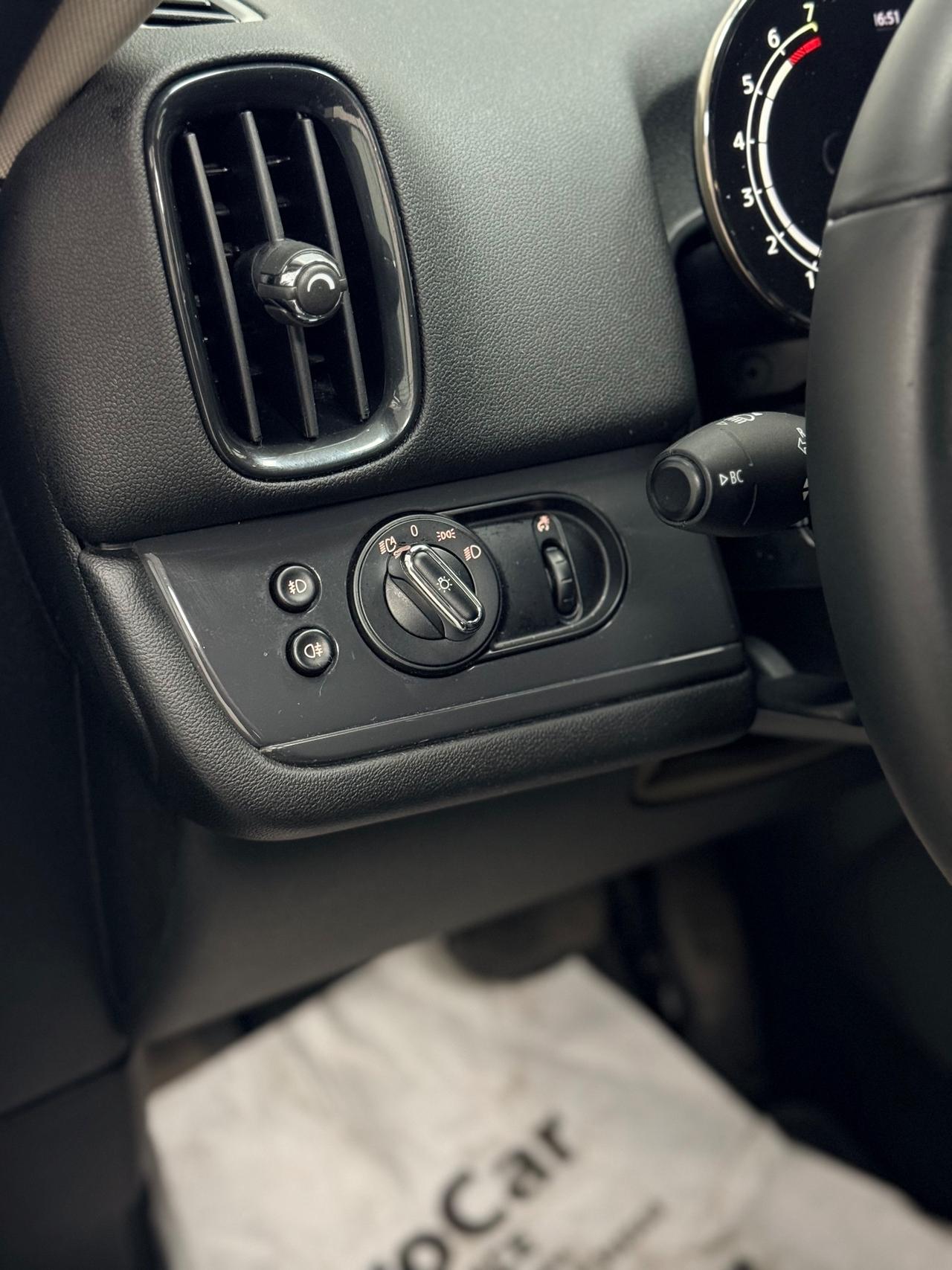 Mini One Countryman 1.5 Yours 102CV 02/2022 NEOPATENTATI EURO 6D TEMP