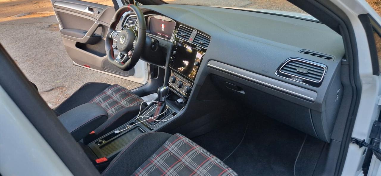 Volkswagen Golf GTI Performance 2.0 245 CV TSI DSG 5p. BMT