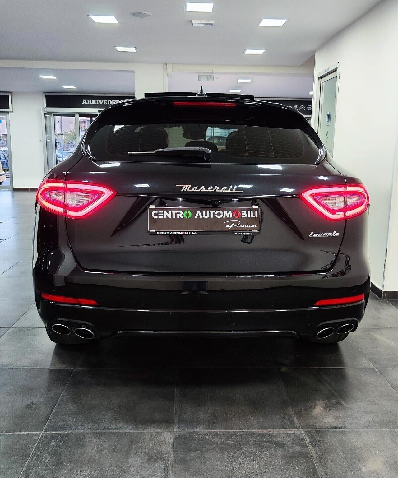 Maserati Levante V6 Diesel 275 CV AWD Gransport Tetto