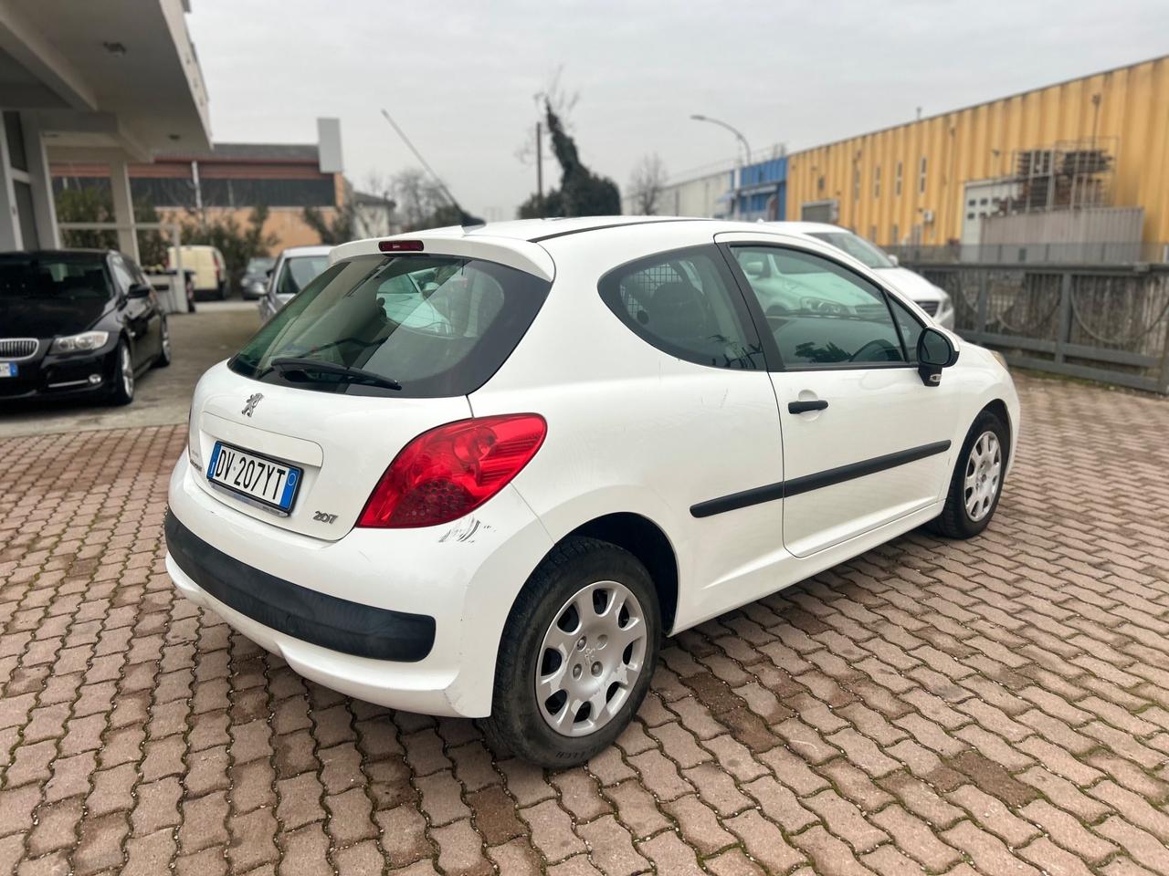 Peugeot 207 1.4 HDi 70CV 3p. XS autocarro