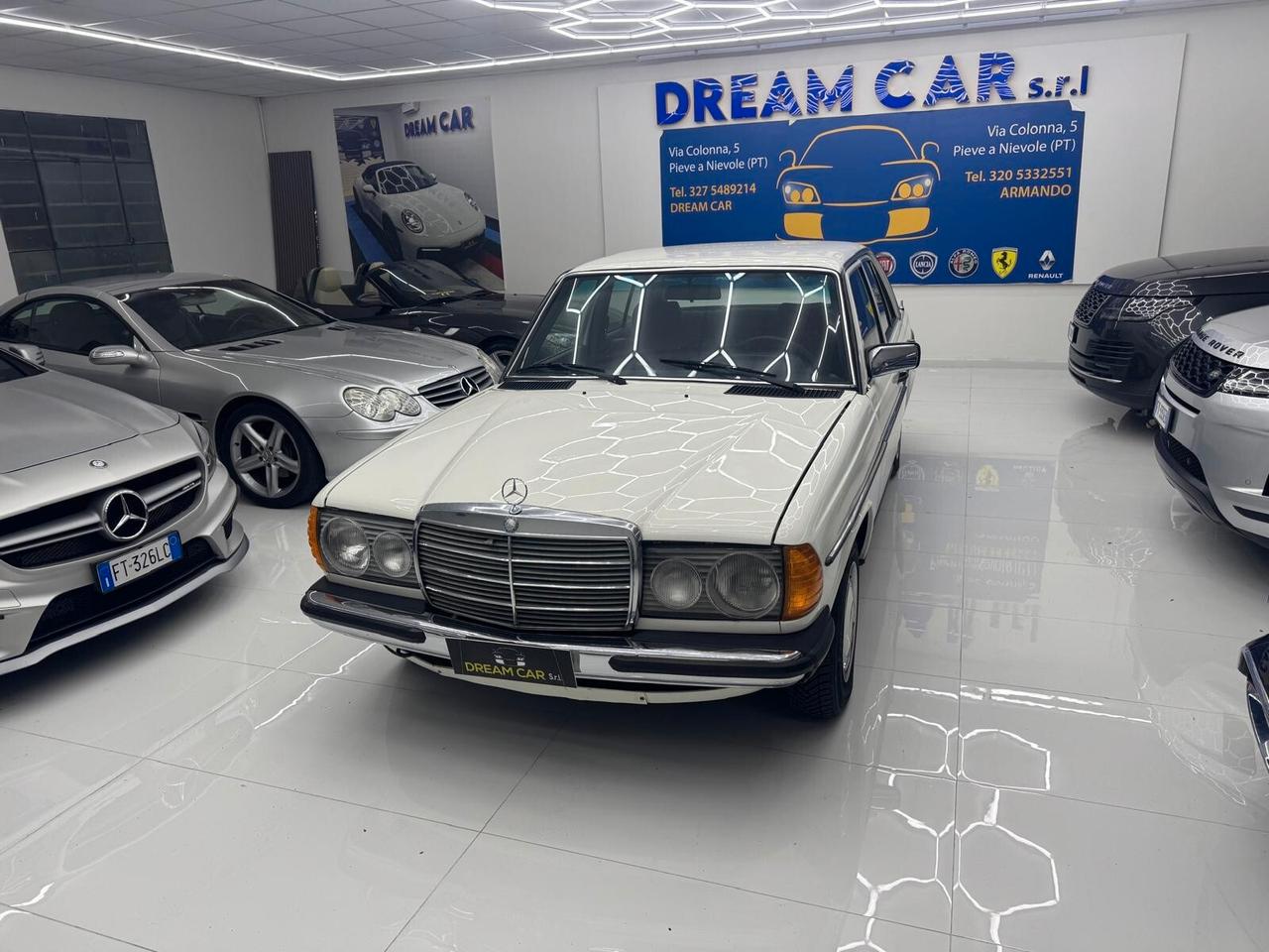 Mercedes-Benz 200 -Benzina