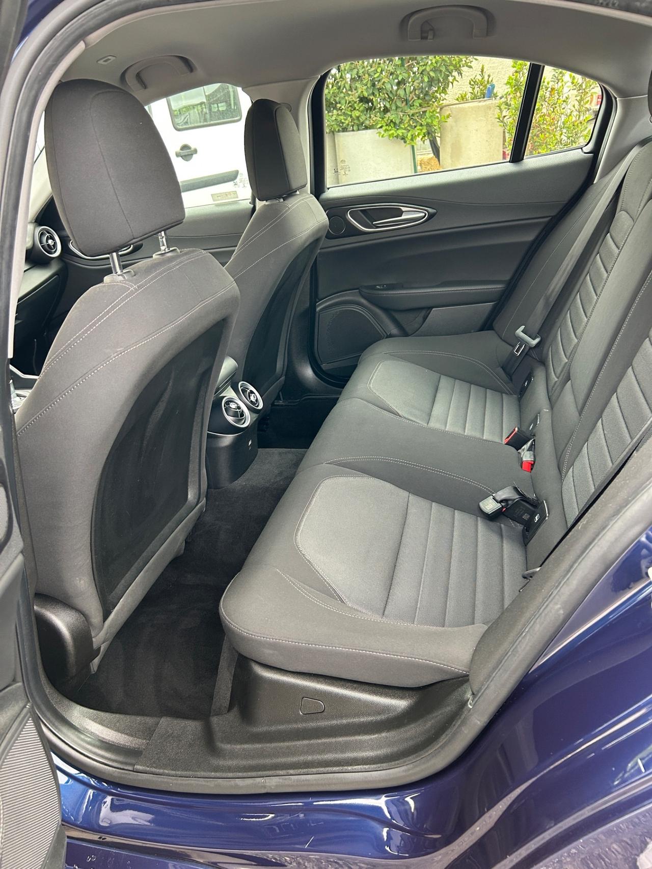 Alfa Romeo Giulia 2.2 Turbodiesel 136 CV AT8 Business