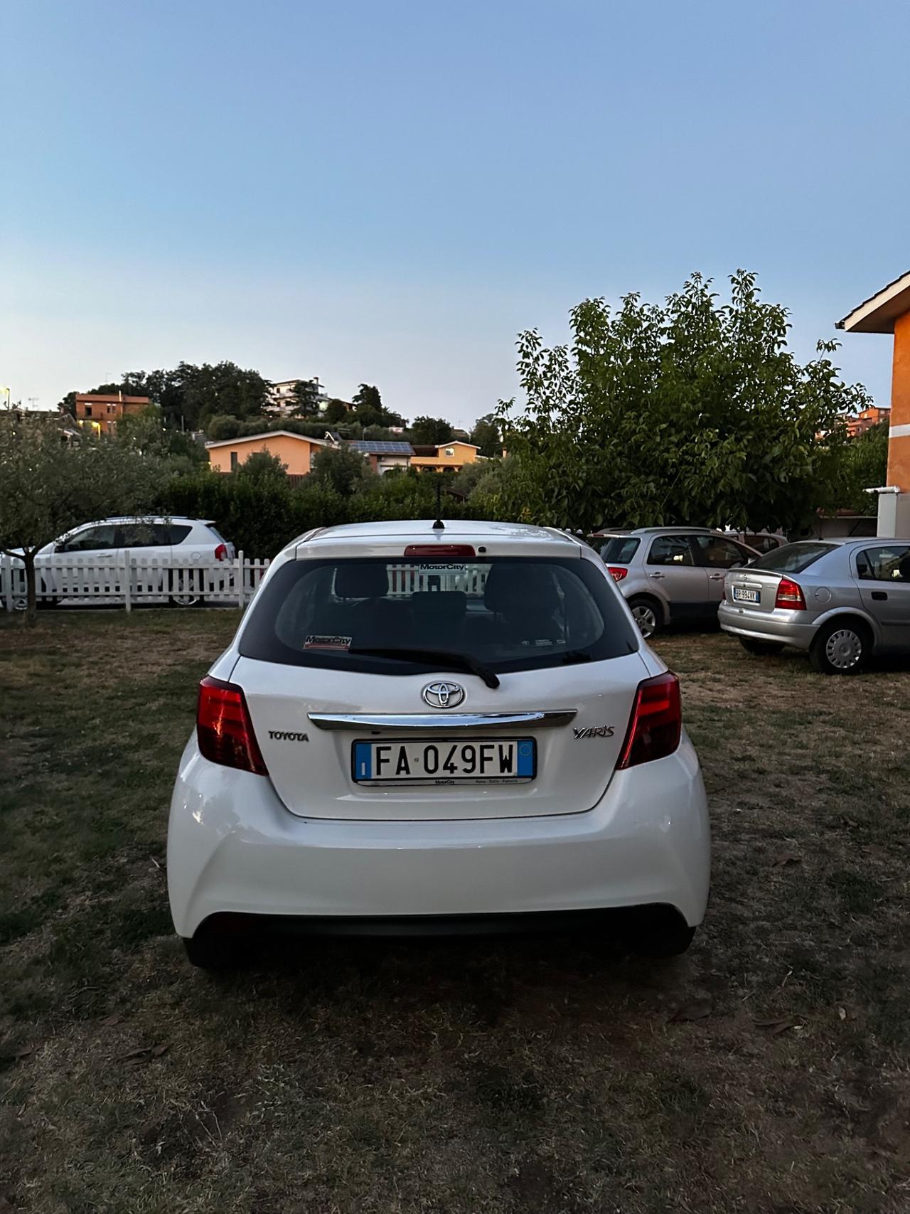 Toyota Yaris 1.0 5 porte Active UNICO PROPRIETARIO