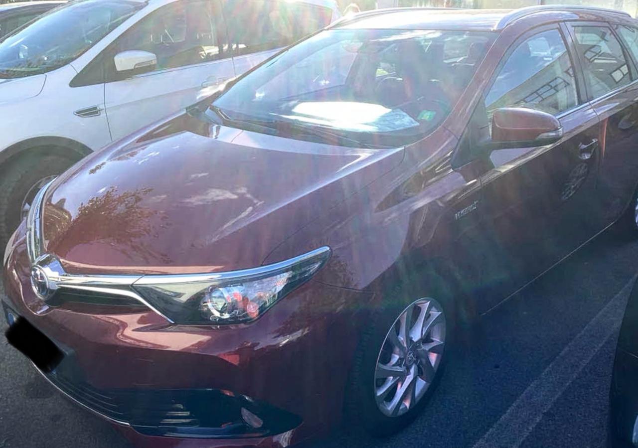 Toyota Auris Touring Sports 1.8 Hybrid Business
