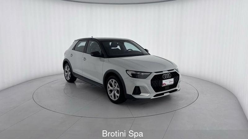 Audi A1 citycarver 30 TFSI S tronic