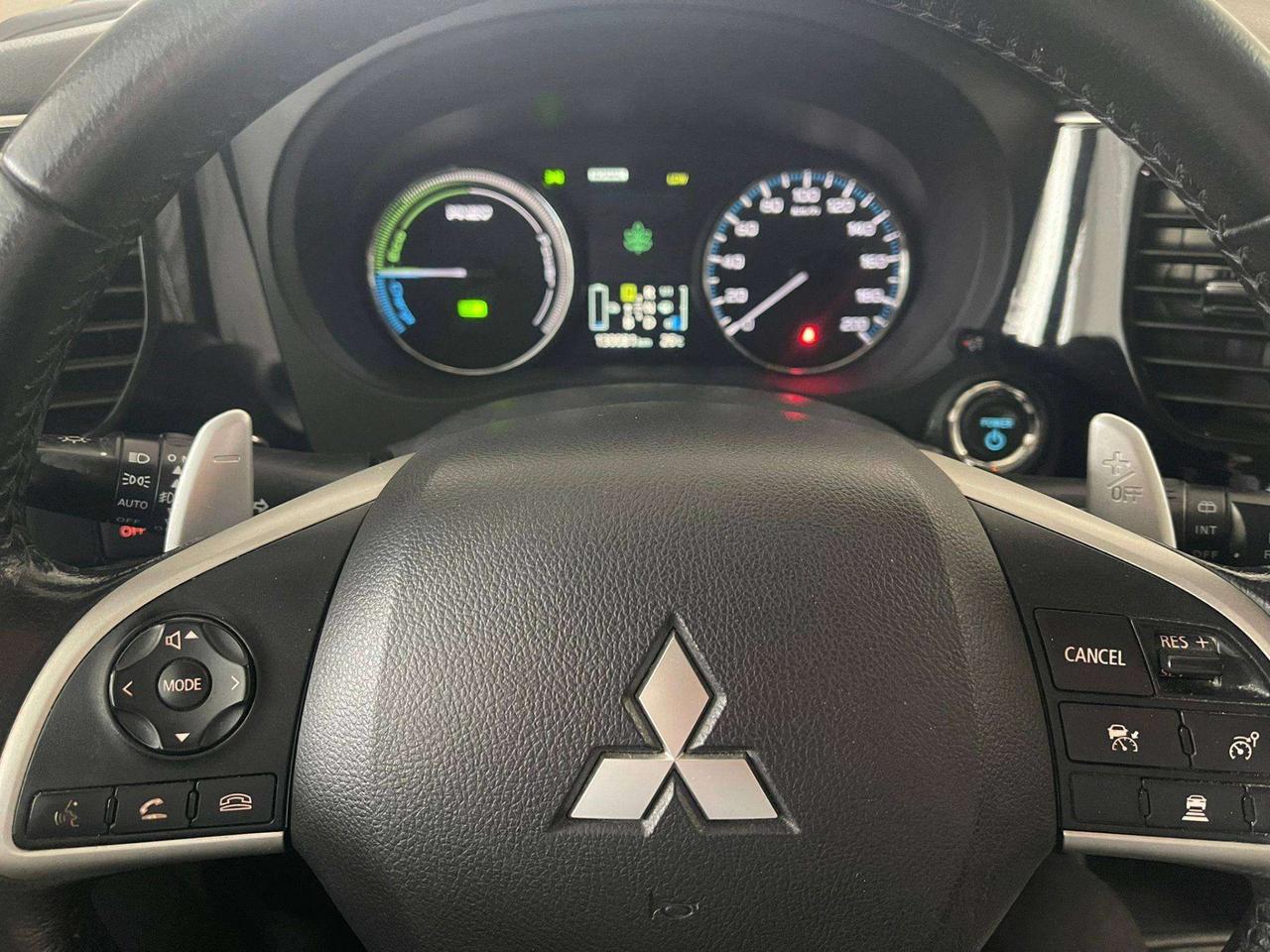 Mitsubishi Outlander plug in 2.0 204CV 4wd
