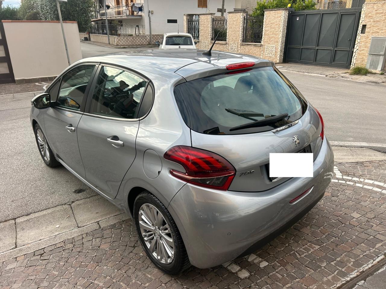 Peugeot 208 PureTech 82 Stop&Start 5 porte Allure