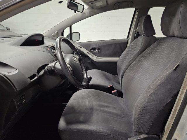 TOYOTA Yaris 1.3 5 porte Sol