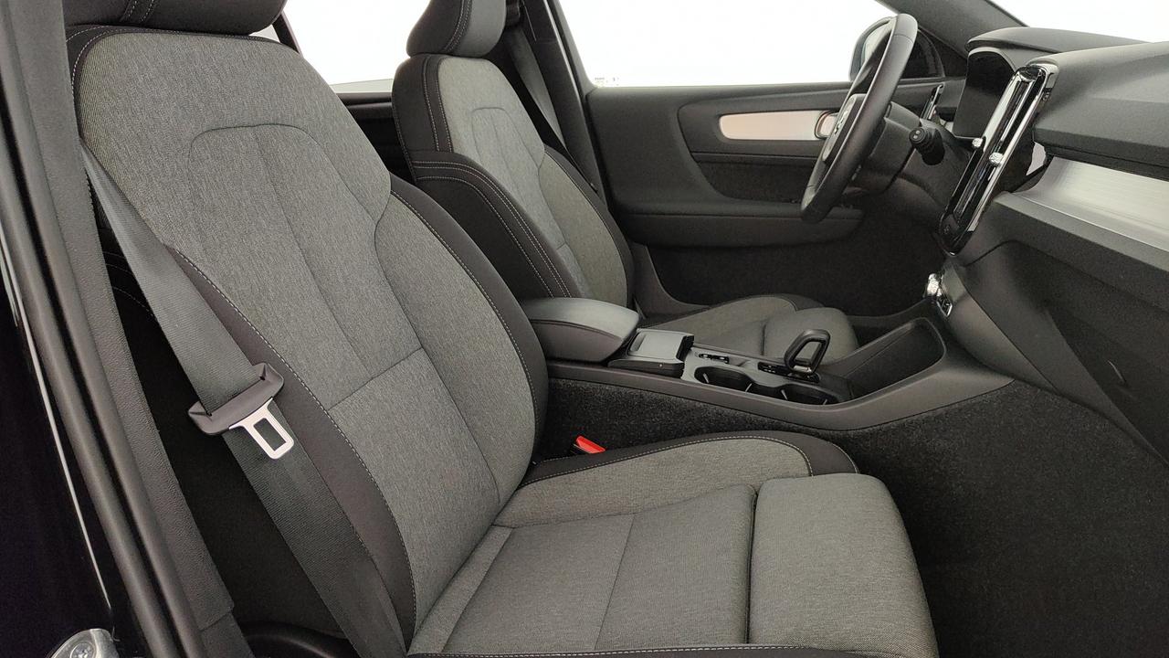 VOLVO XC40 2.0 b3 Core auto