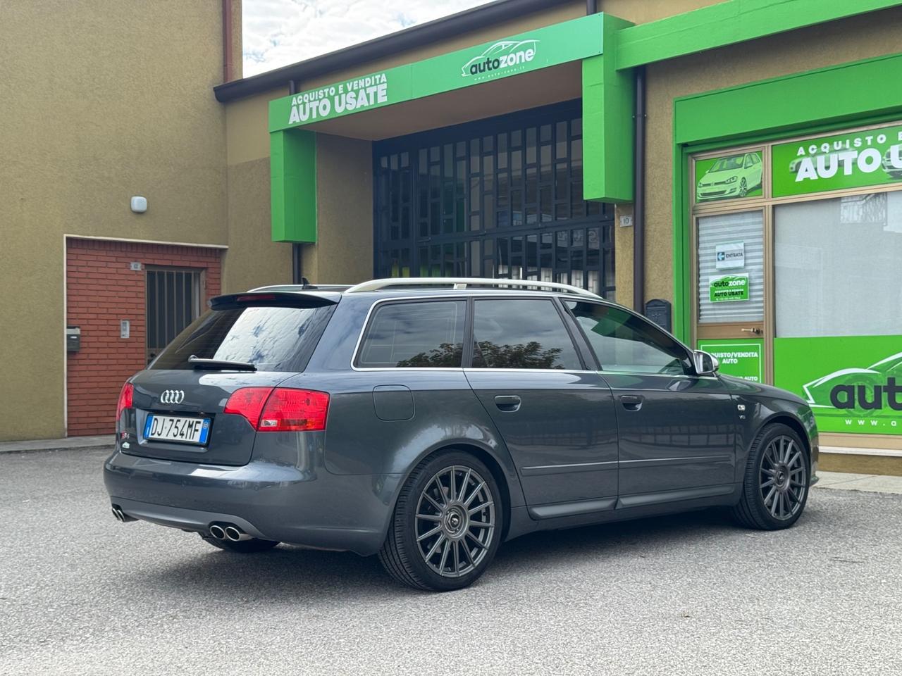 Audi A4 S4 4.2 V8 Avant quattro
