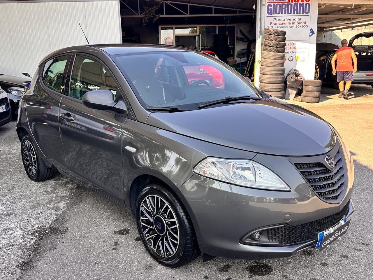 Lancia Ypsilon 1.2 GPL Ecochic Gold