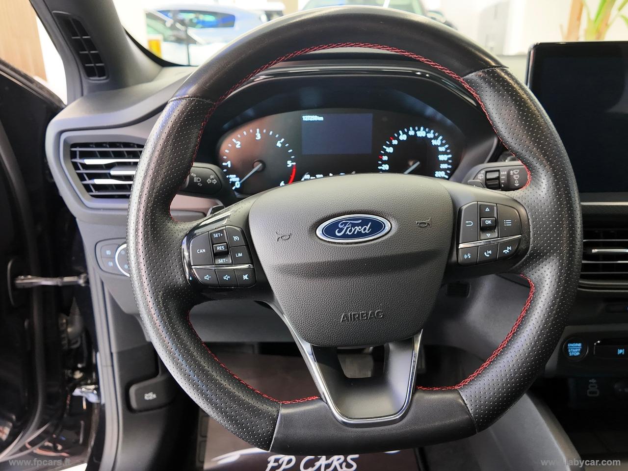 FORD Focus 1.5 EcoBlue 115CV aut. 5p. ST-Line TOTAL BLACK
