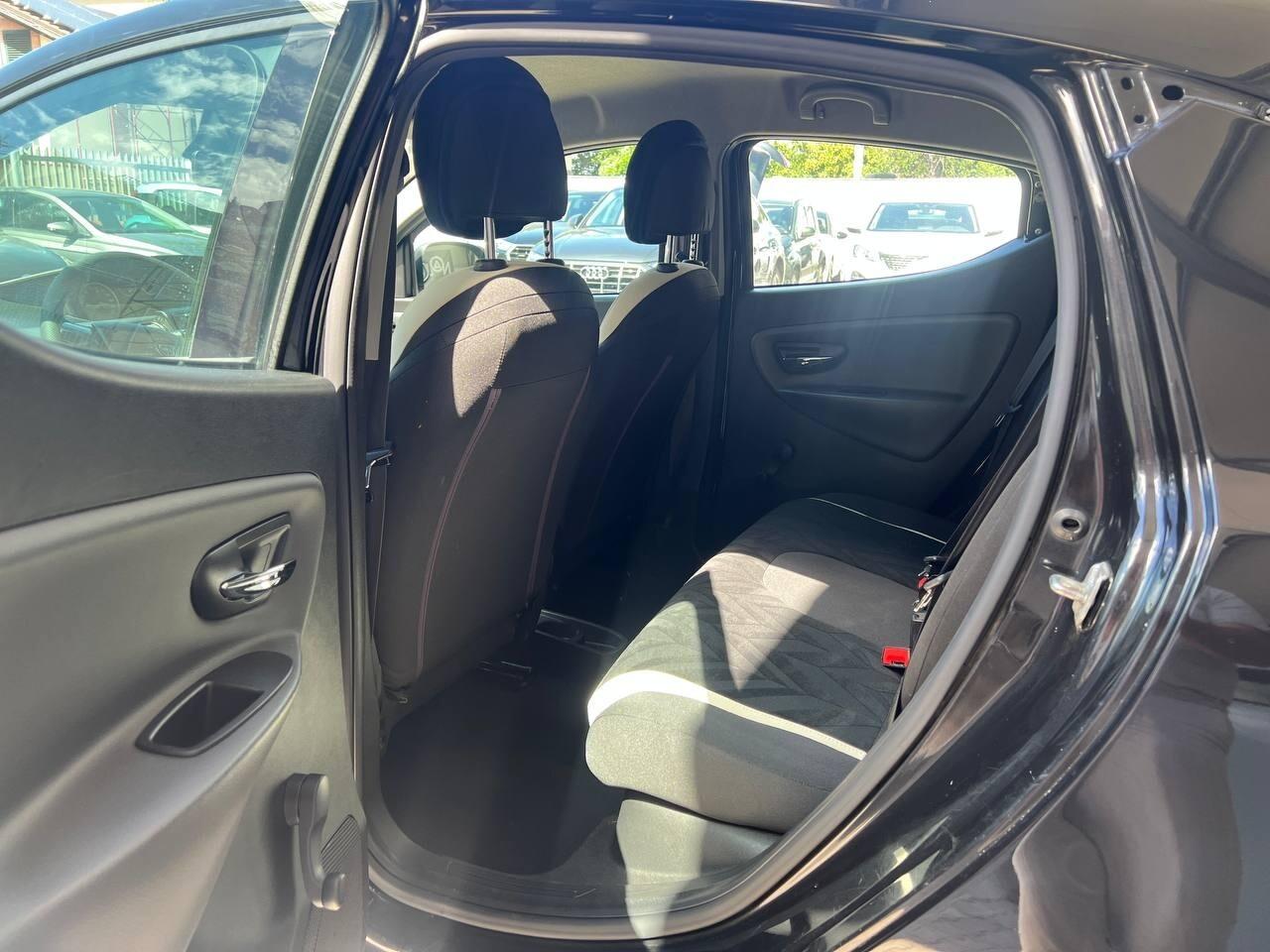 YPSILON 1.3 MJT 95CV SeS Platinum