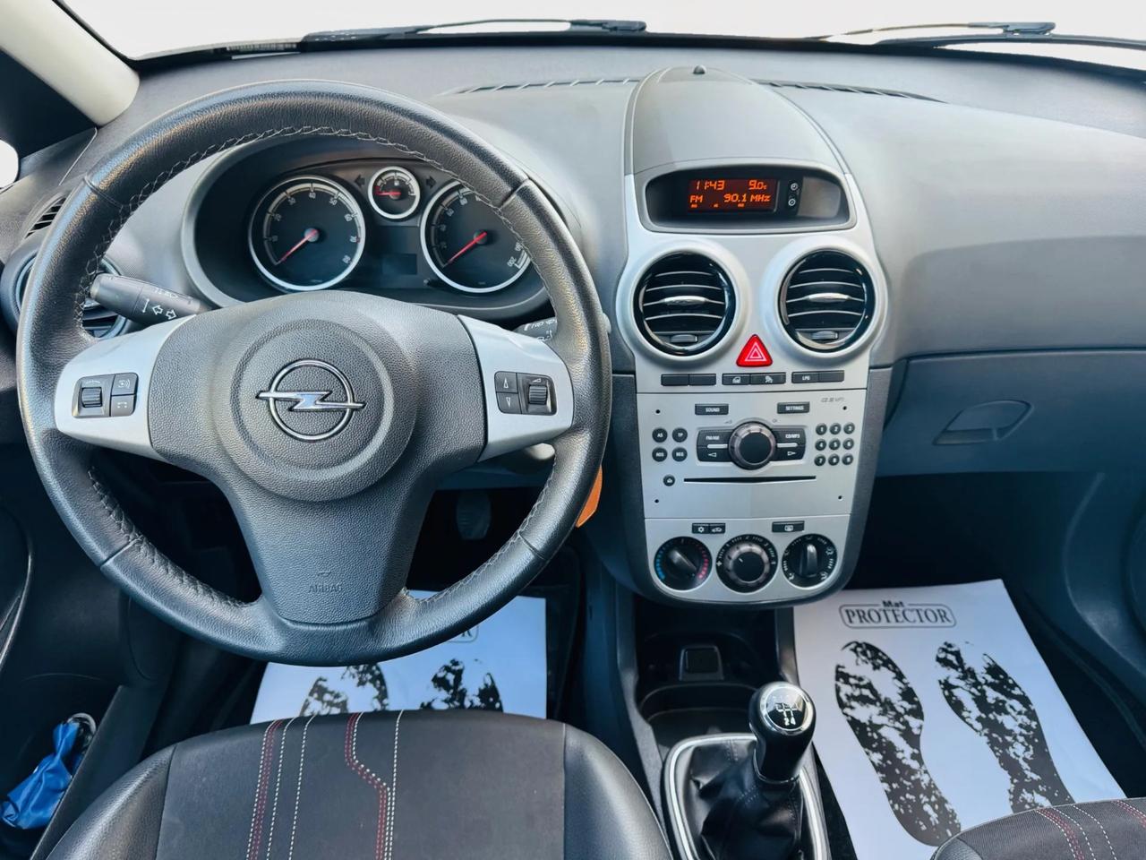 Opel Corsa 1.2 benzina gpl anno 2013