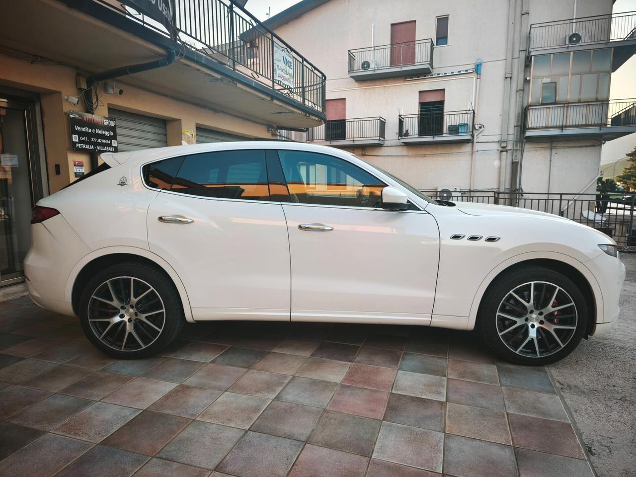 Maserati Levante SQ4 V6 430 CV TETTO
