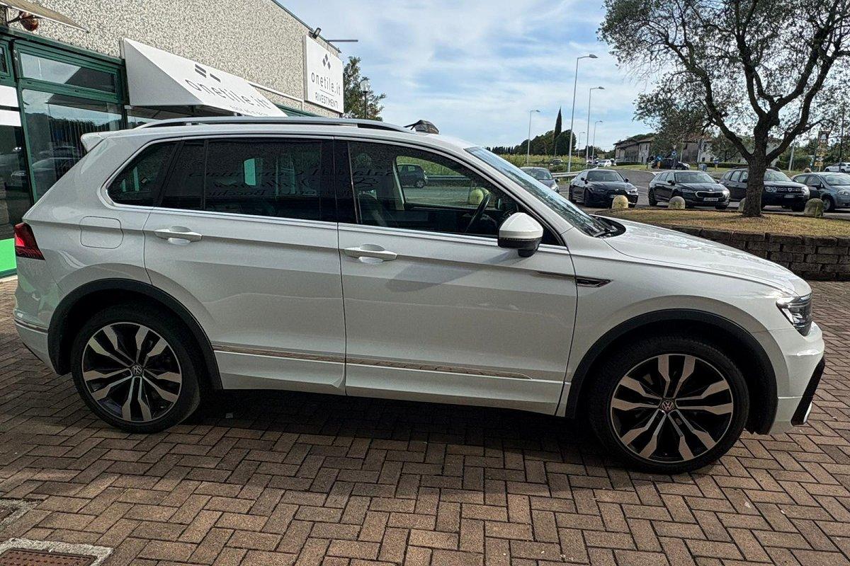 VOLKSWAGEN Tiguan 2.0 TDI 150 CV SCR DSG 4MOTION R-Line