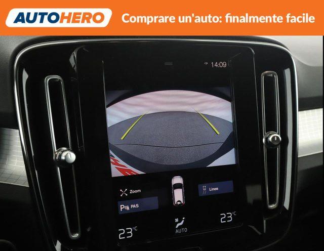 VOLVO XC40 T3 Momentum Pro