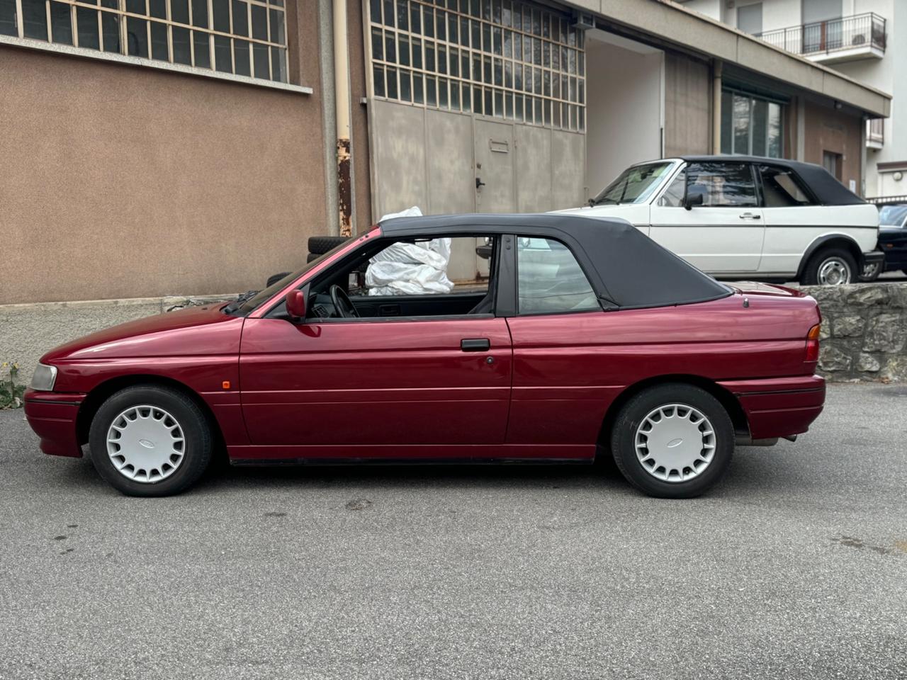 Ford Escort 1.8i 16V - Cabrio
