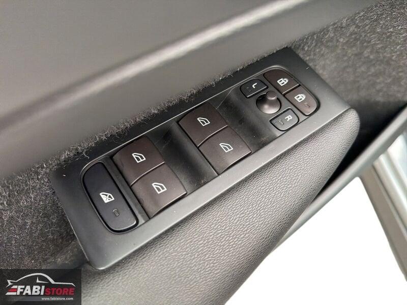 Volvo XC40 D3 150 Cv Geartronic Momentum