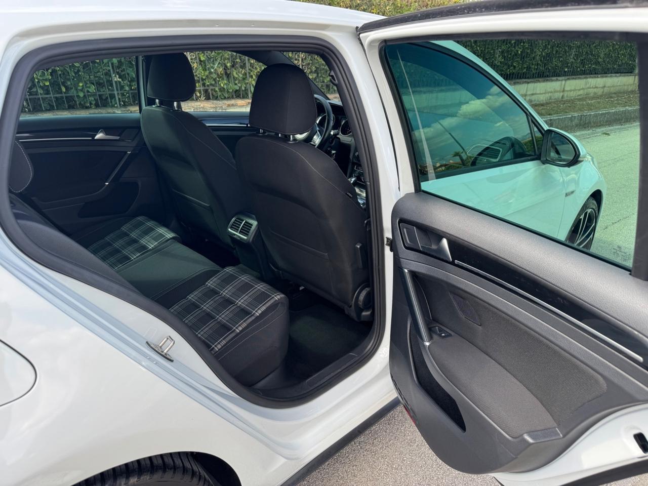 Volkswagen Golf GTD 2.0 TDI 5p. BlueMotion Technology 184 cv