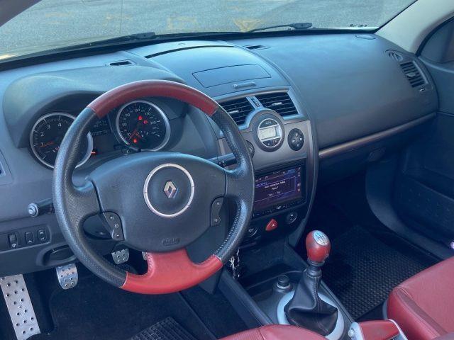 RENAULT Megane Mégane C-C 1.9 dCi/130CV Dynamique