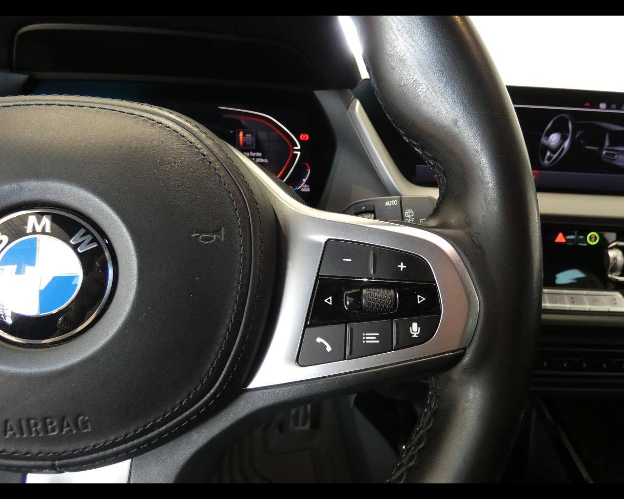 BMW Serie 1 (F40) - 118d 5p. Msport