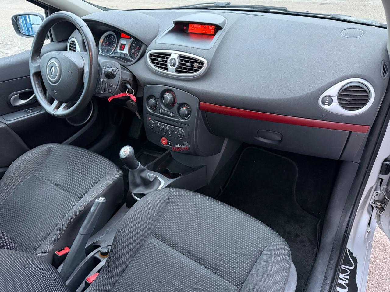 Renault Clio 1.2 benzina 75 cv 2008 100.000 km