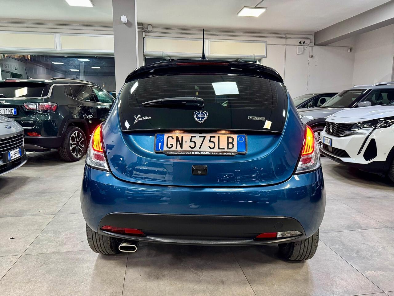 Lancia Ypsilon 1.0 FireFly S&S Hybrid 2023
