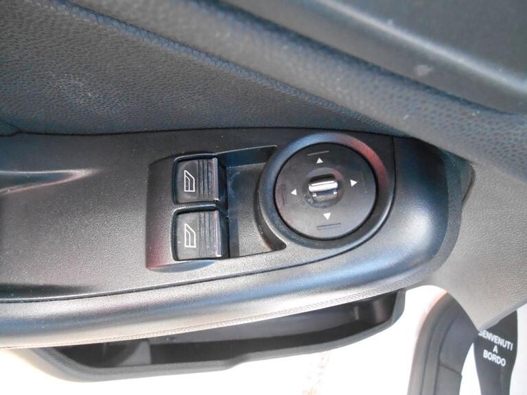 Ford Fiesta 1.4 5 porte CON IMPIANTO G.P.L