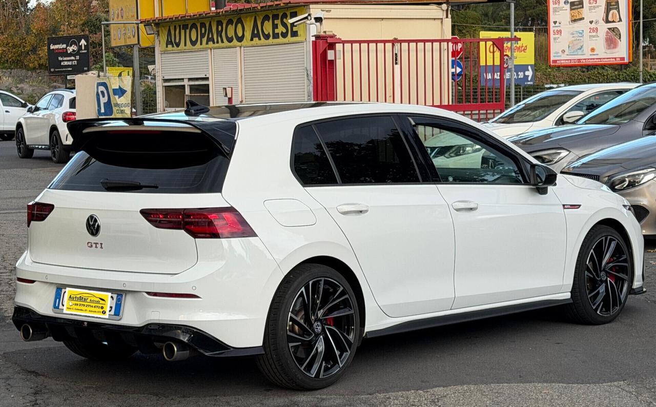 Volkswagen Golf 8 GTI 2.0 TSI 245CV