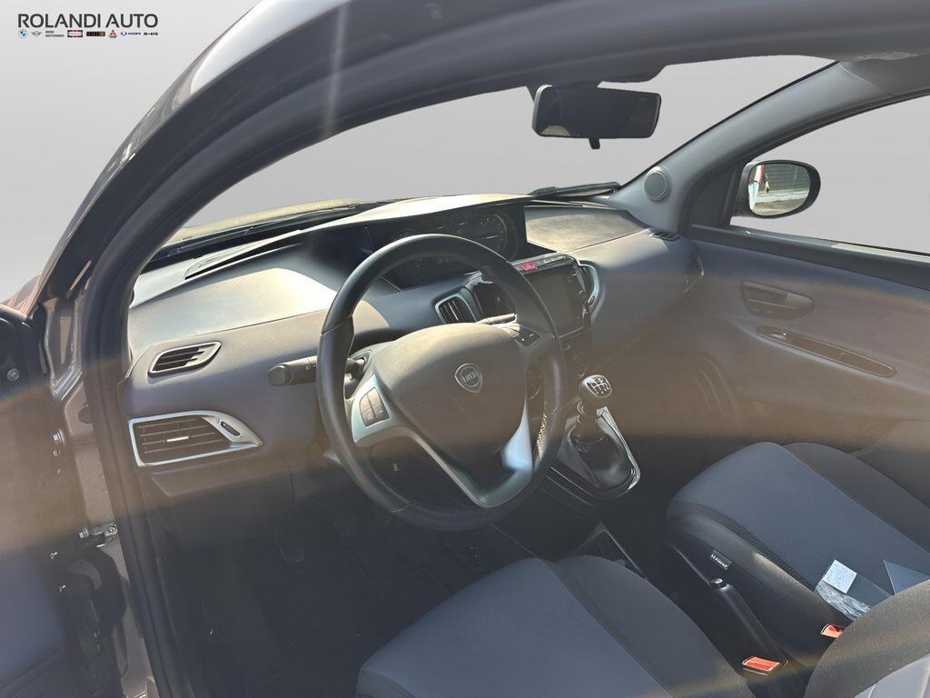Lancia Ypsilon 1.0 FireFly Hybrid Oro