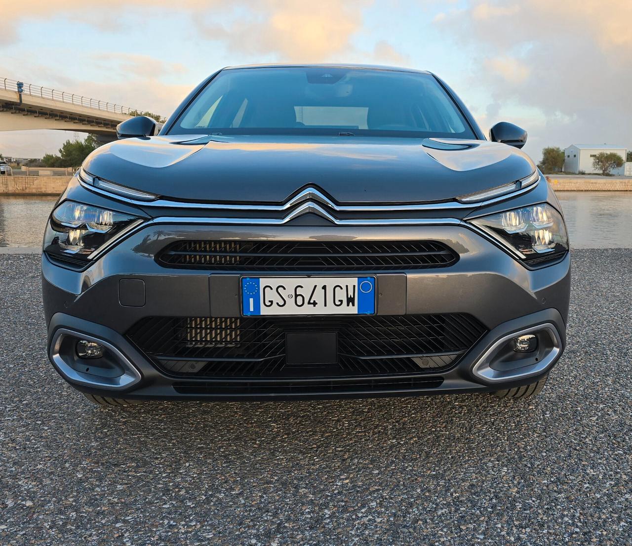 Citroen C4 X BlueHDI 130 S&S EAT8 Shine Pack