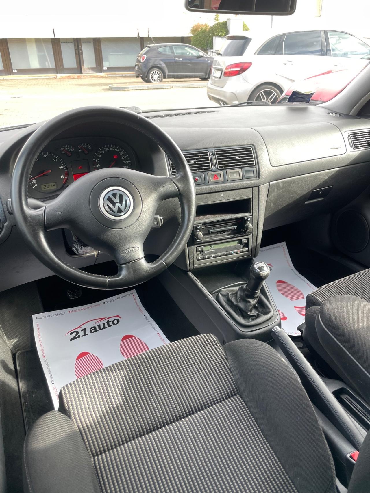 Volkswagen Golf 1.6 16V cat 5 porte Highline