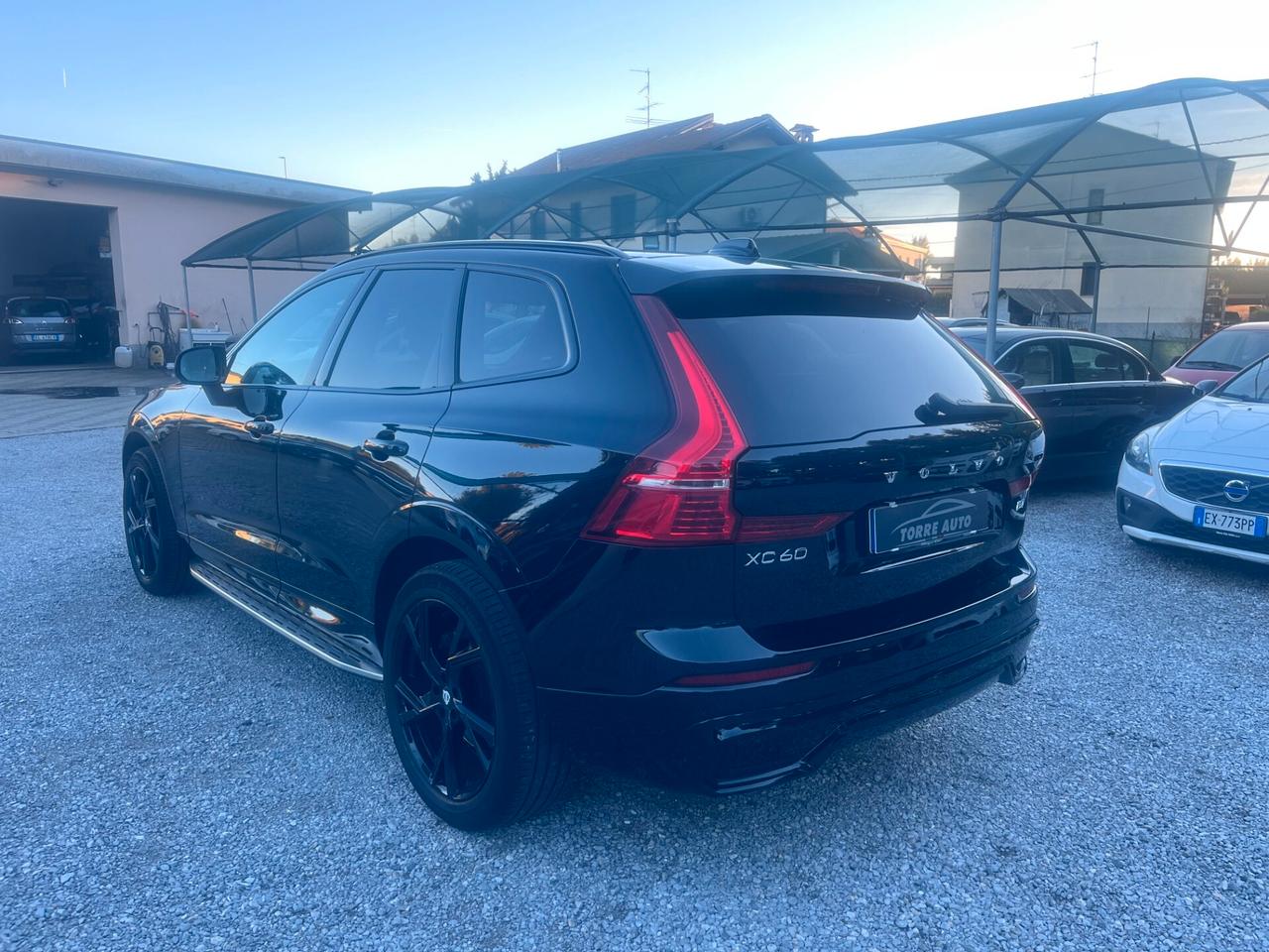 Volvo XC60 B4 automatico Plus Dark N1