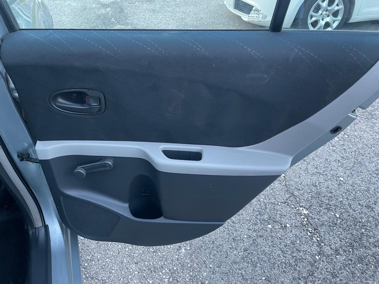 Toyota Yaris 1.3 Gpl