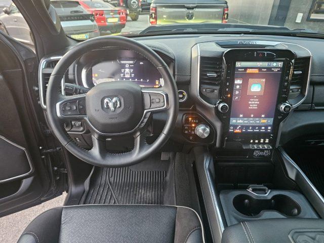 DODGE RAM 1500 5.7 V8 Crew Cab LARAMIE Black Night N1
