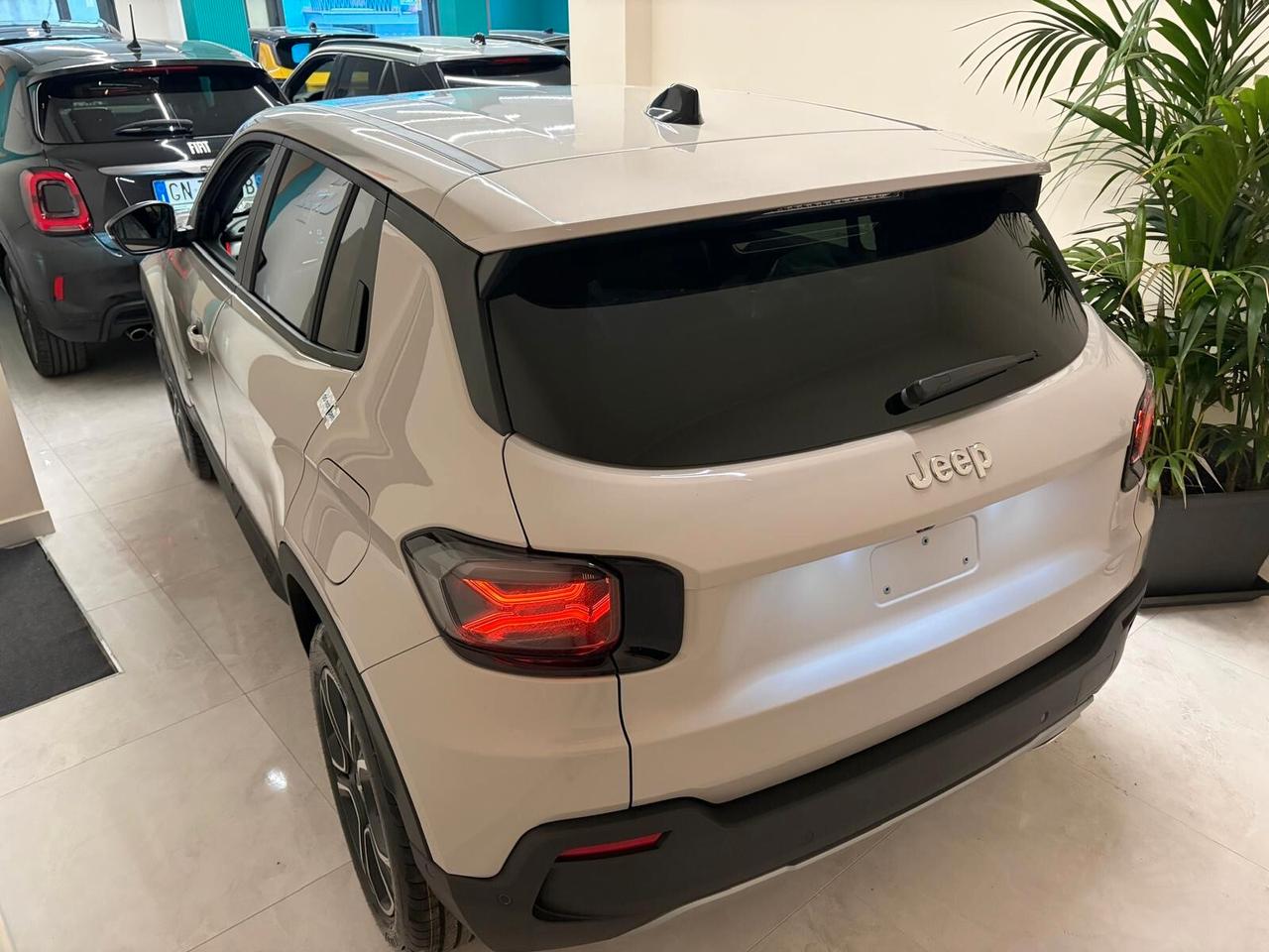 Jeep Avenger 1.2 Turbo 110 CV MHEV Summit