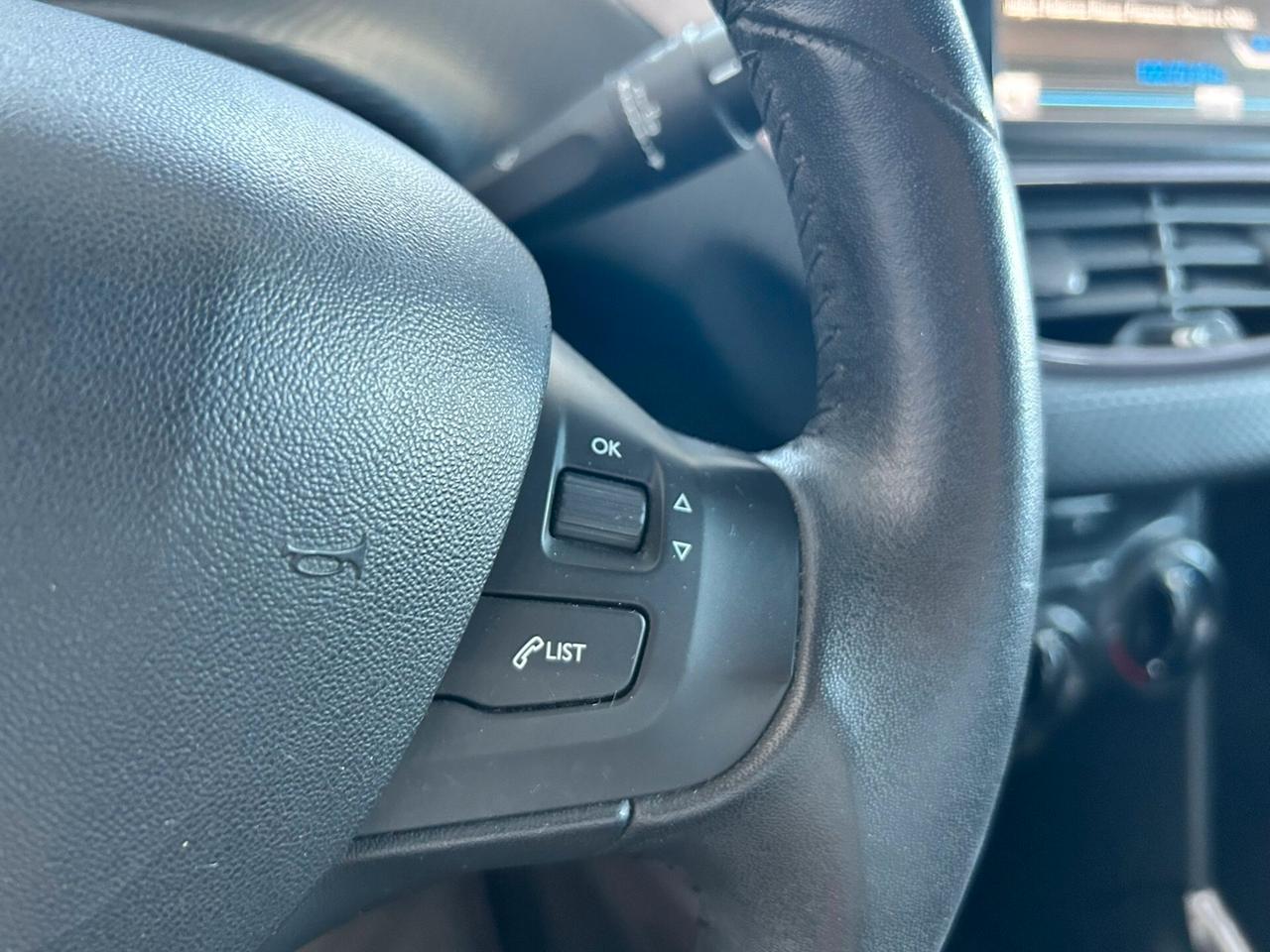 Peugeot 2008 1.2B X NEOPATENTATI 2014