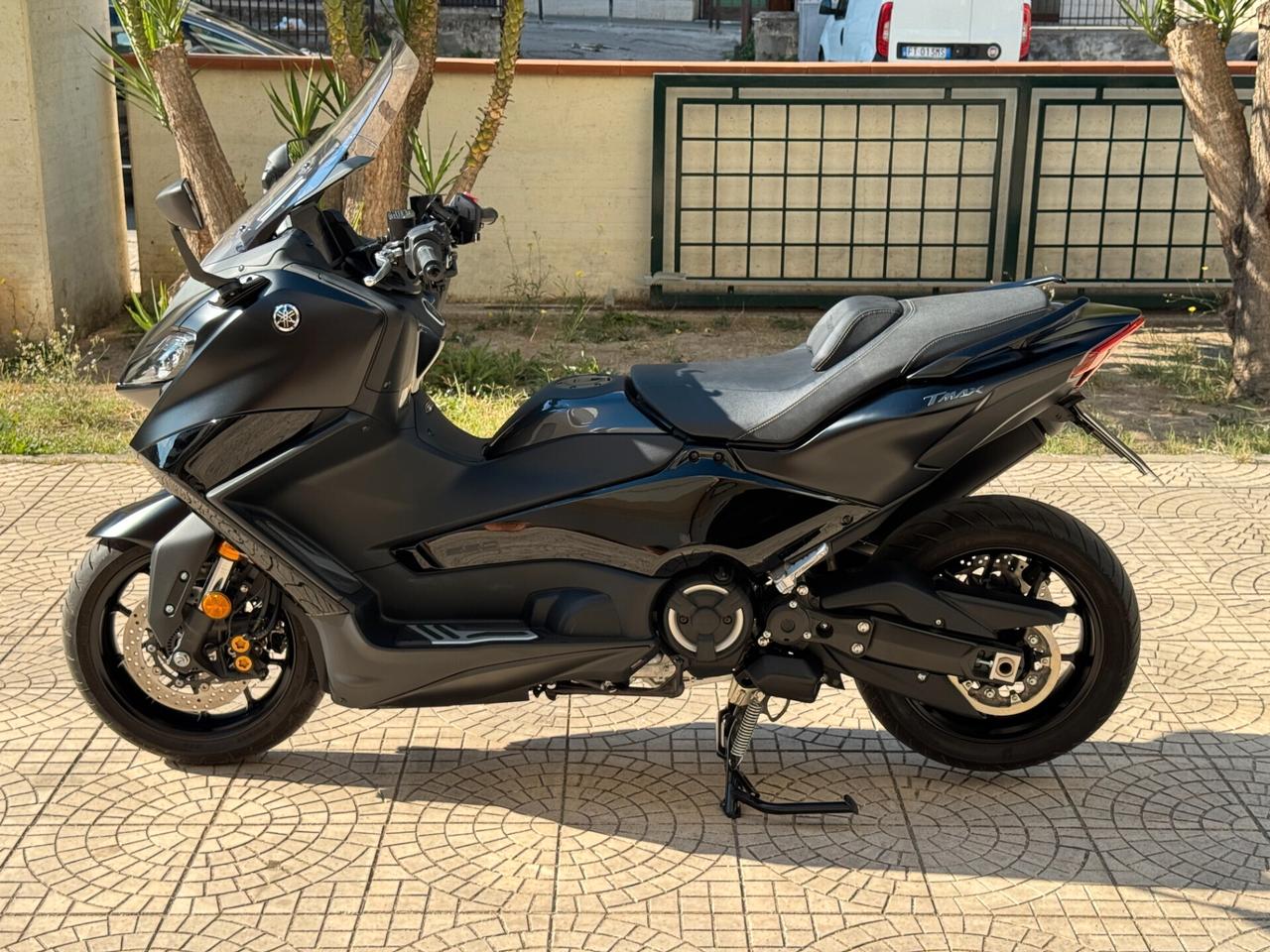 YAMAHA T-MAX 560 TECH-MAX