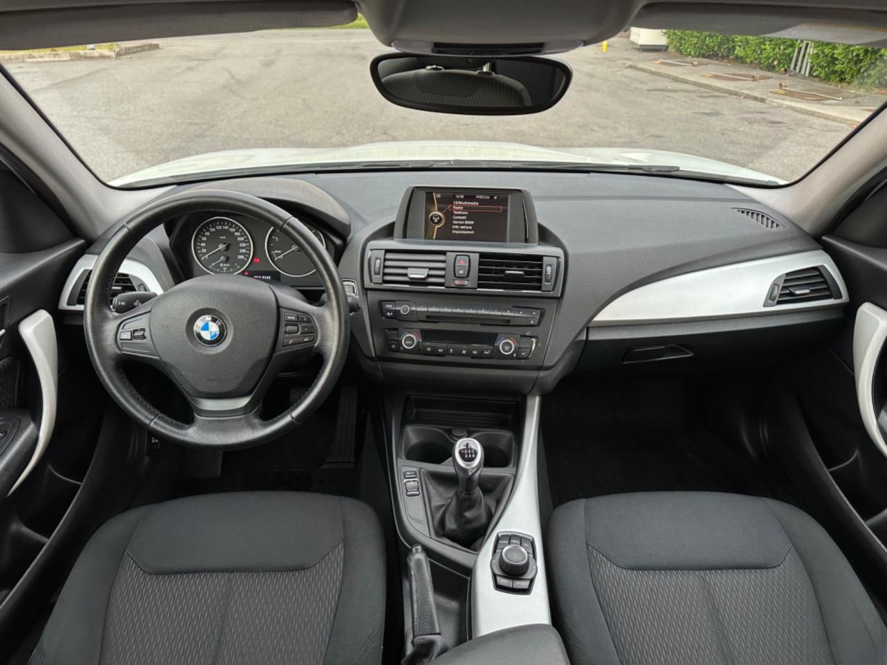 Bmw 118 118d 5p. Urban