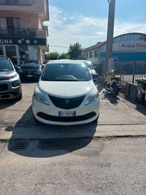 Lancia Ypsilon 1.0 FireFly 5 porte S&S Hybrid Ecochic Silver NESSUN VINCOLO