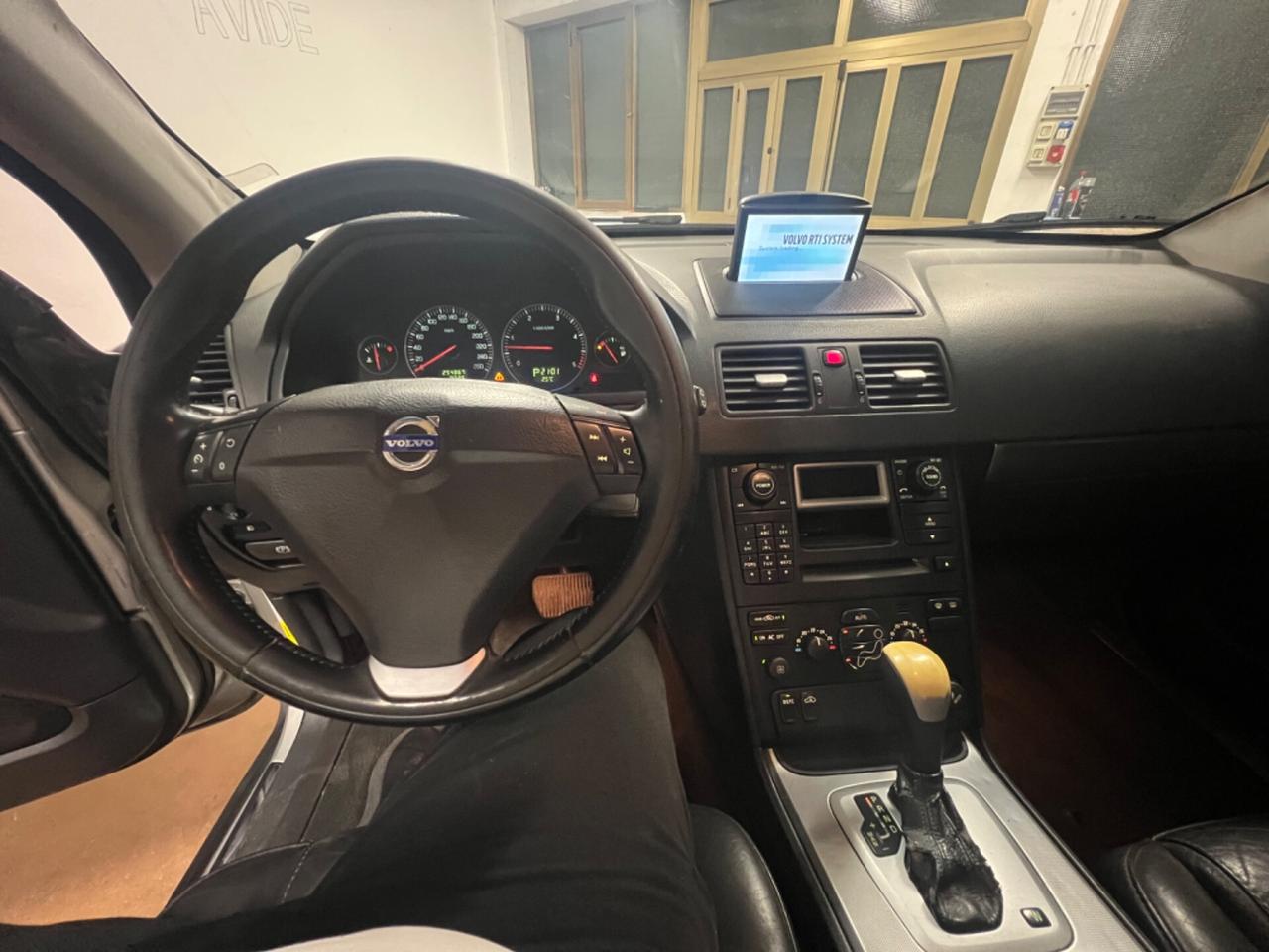 Volvo XC 90 XC90 2.4 D5 185 CV AWD Momentum