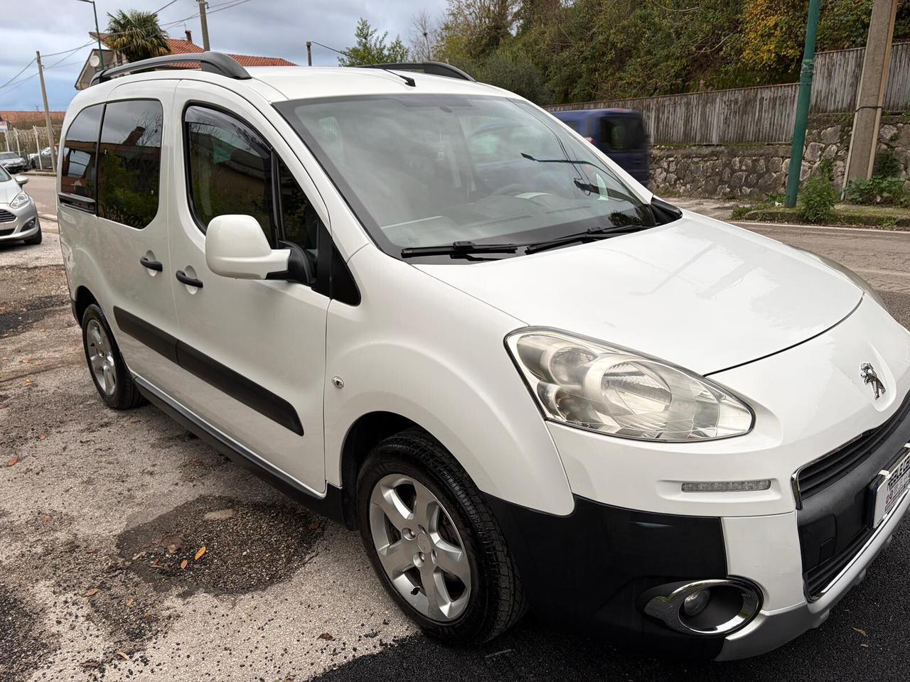 Peugeot Partner Tepee 1.6 HDi 115CV 7POSTI Outdoor