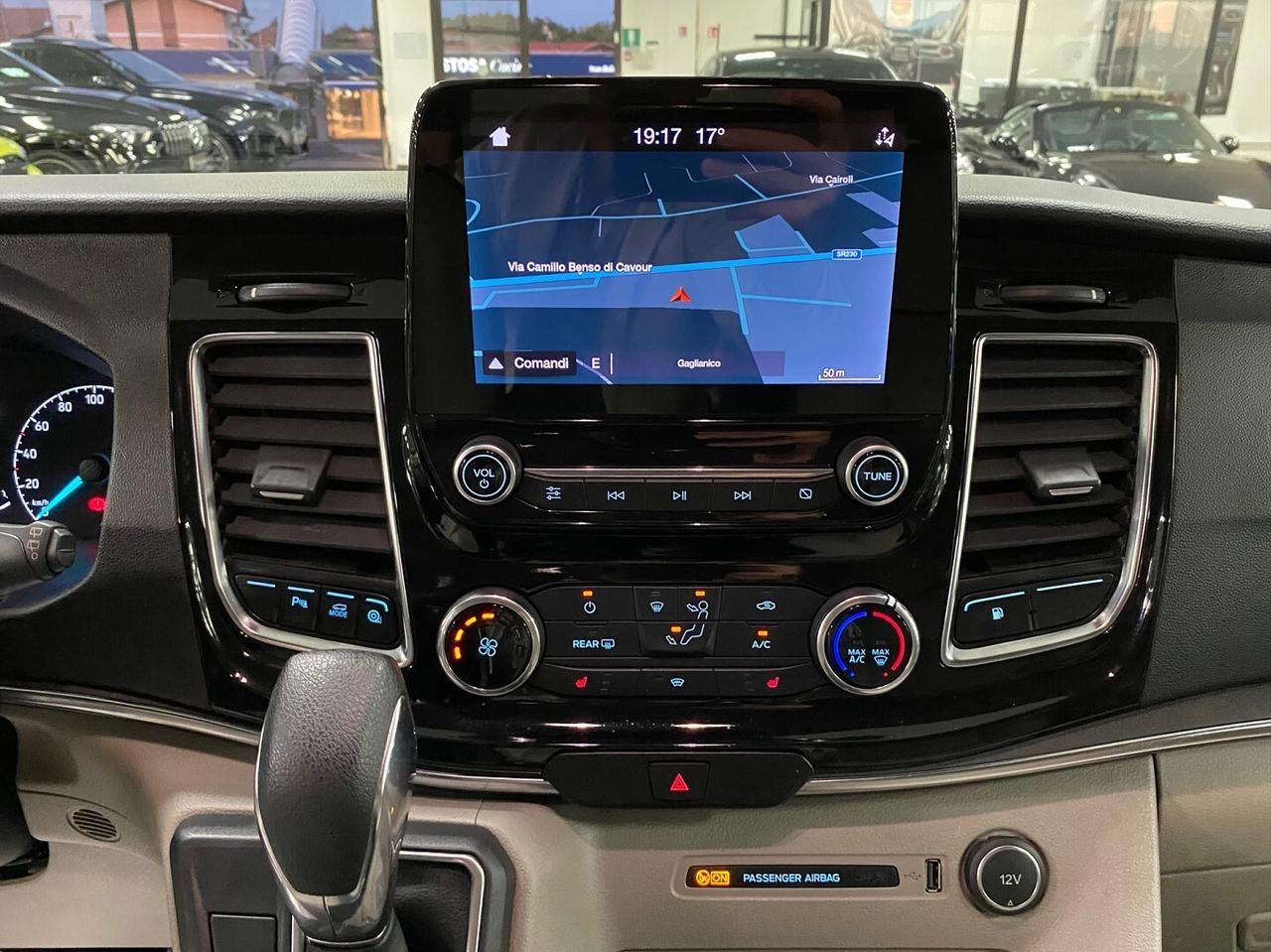 Ford Tourneo Custom Hybrid 8 POSTI